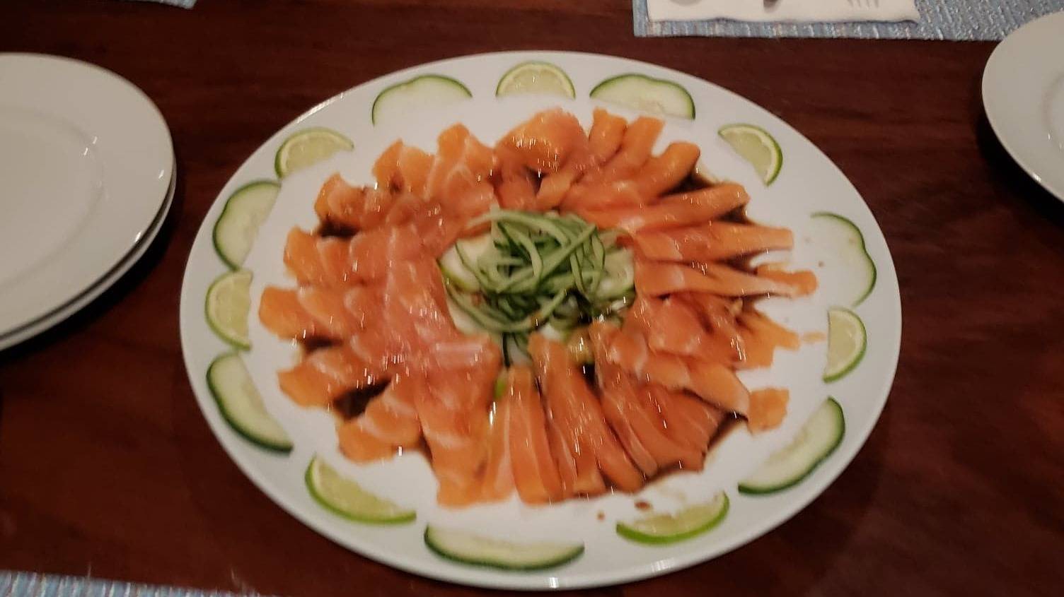 sashimi salmon.jpg