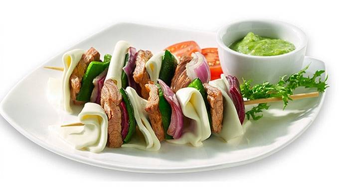 platillo de brochetas de mariscos.jpg platillo de brochetas de mariscos.jpg