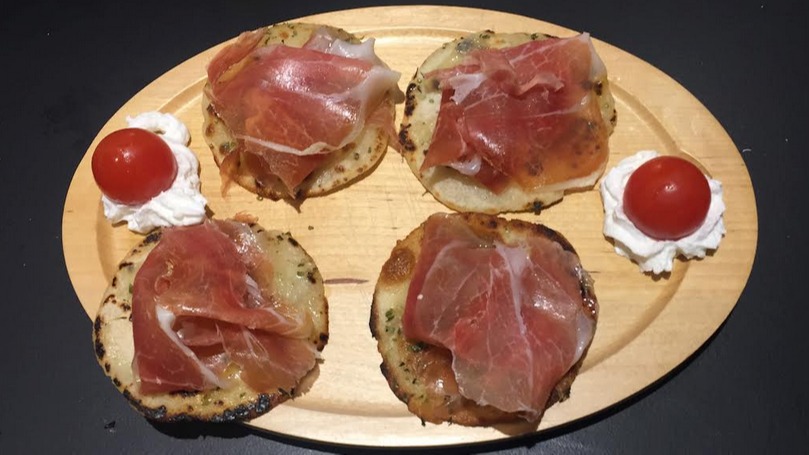 VolcanProsciutto.png VolcanProsciutto.png