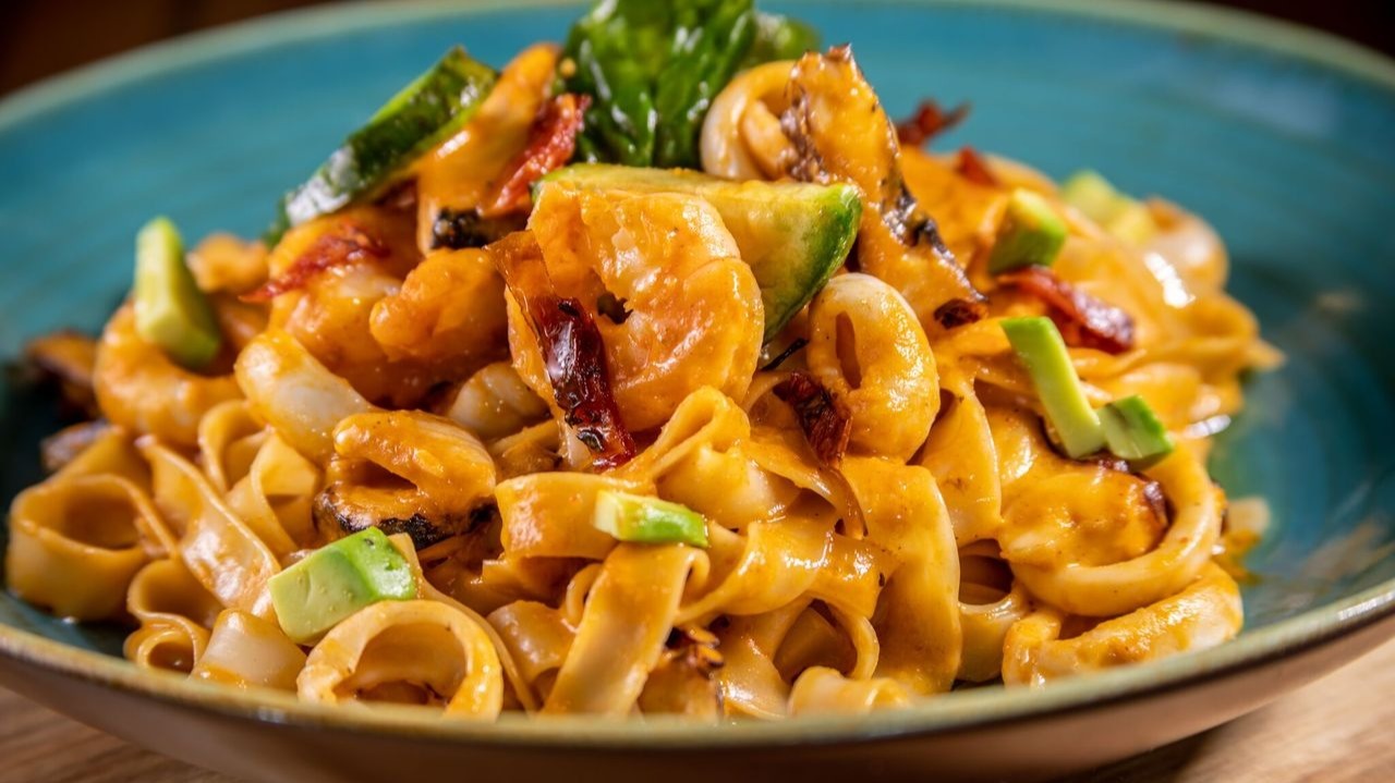 fettuccini en salsa camaron.jpeg fettuccini en salsa camaron.jpeg