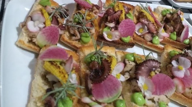 CANAPES.jpg CANAPES.jpg