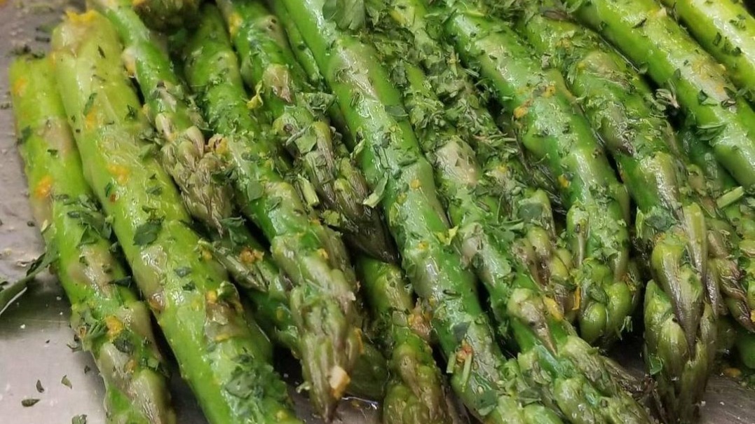 Asparagus.jpg Asparagus.jpg