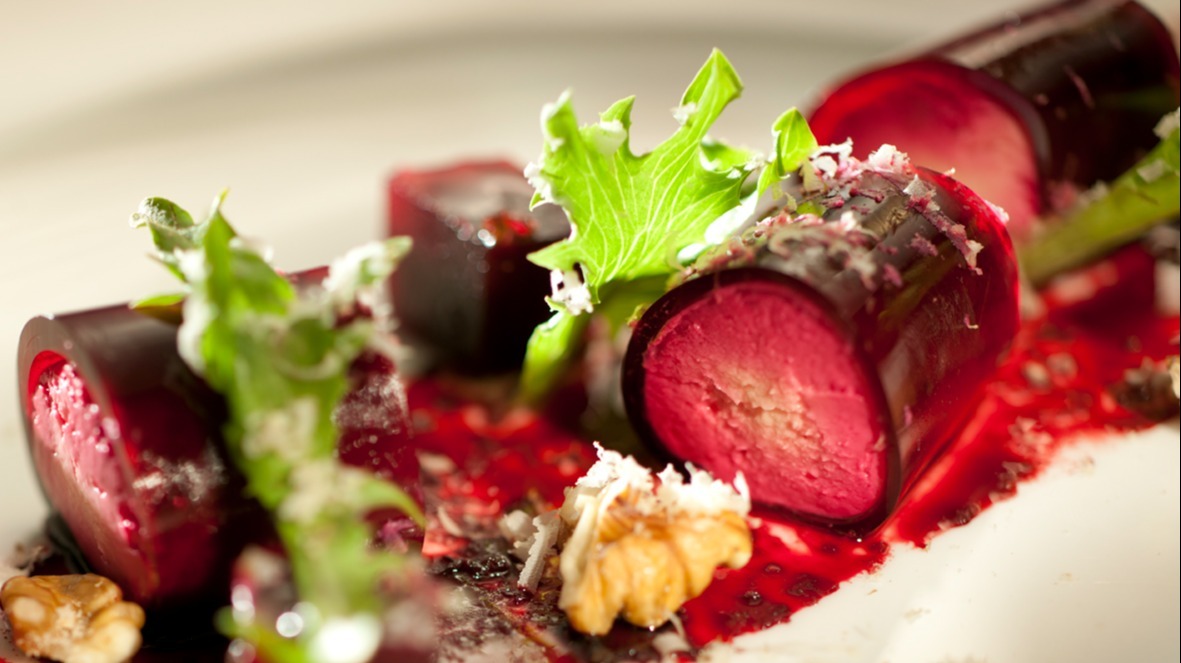 CROWN MR HIVE Beetroot and Goats Cheese Salad 01.jpg