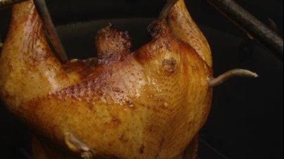 POLLO EN EL CILINDRO.jpg
