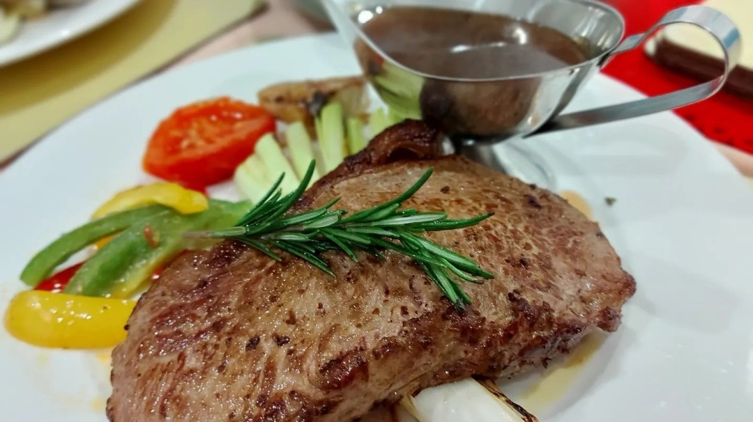 20221228_British Sirloin Steak.jpg