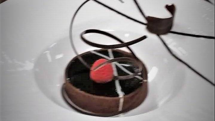 Chocolate tart art 2.jpg Chocolate tart art 2.jpg