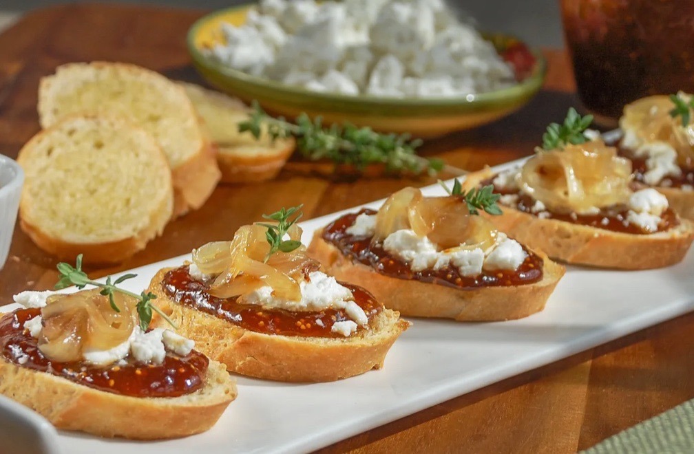 fig goat cheese bites.jpg
