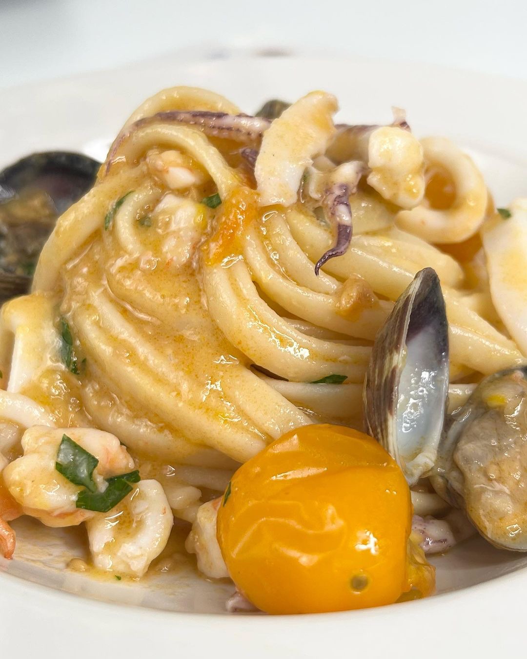 Pasta & frutti di mare   #recette #recettemaison #recettefacile #recettehealthy #recettesimple #recetteitalienne #cuisineitalienne #pasta #pastalover #pastapasta #bastachesiapasta #pastalovers #pastarecipe #clams #vongole #vongoleveraci #vo.jpg