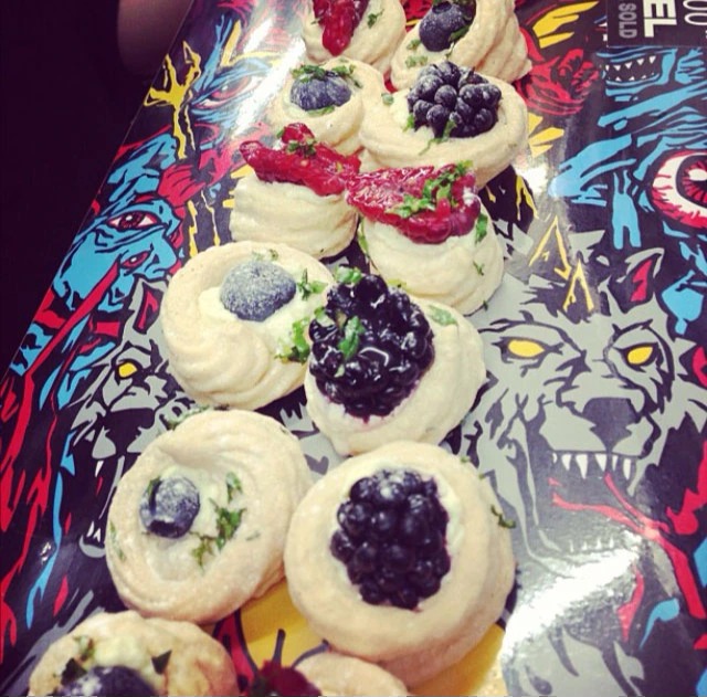 mini pavlova.jpg