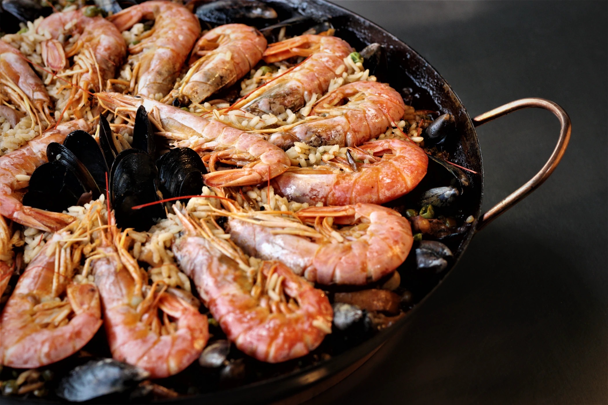 PAELLA.JPG