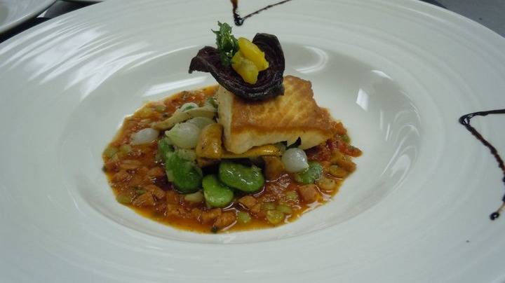 Grilled  salmon with  Italian Beans Stew .jpg
