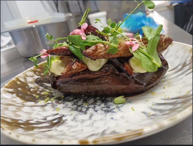 aubergine rotie et son marget de canard.JPG aubergine rotie et son marget de canard.JPG