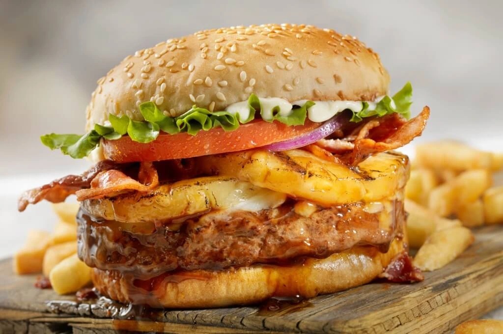 Hamburguesa_piña.jpg