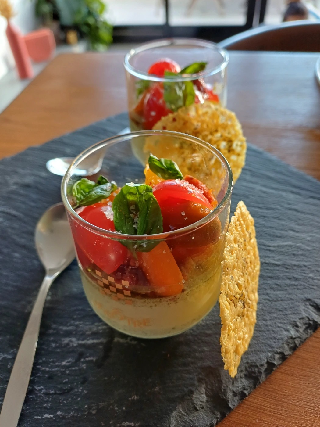 20240911_cremeux mozzarella tomates cerises pesto1.jpg