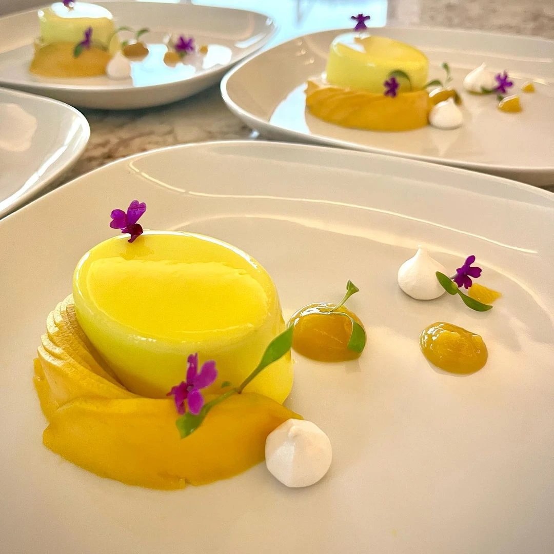 Mango and passionfruit.jpg Mango and passionfruit.jpg