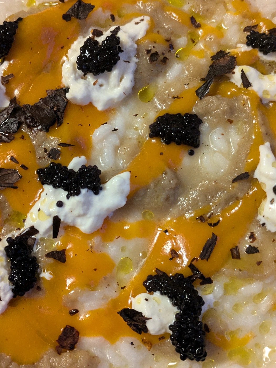 Augurgine risotto, tomatoes confit sauce, burrata,caviale, .jpg