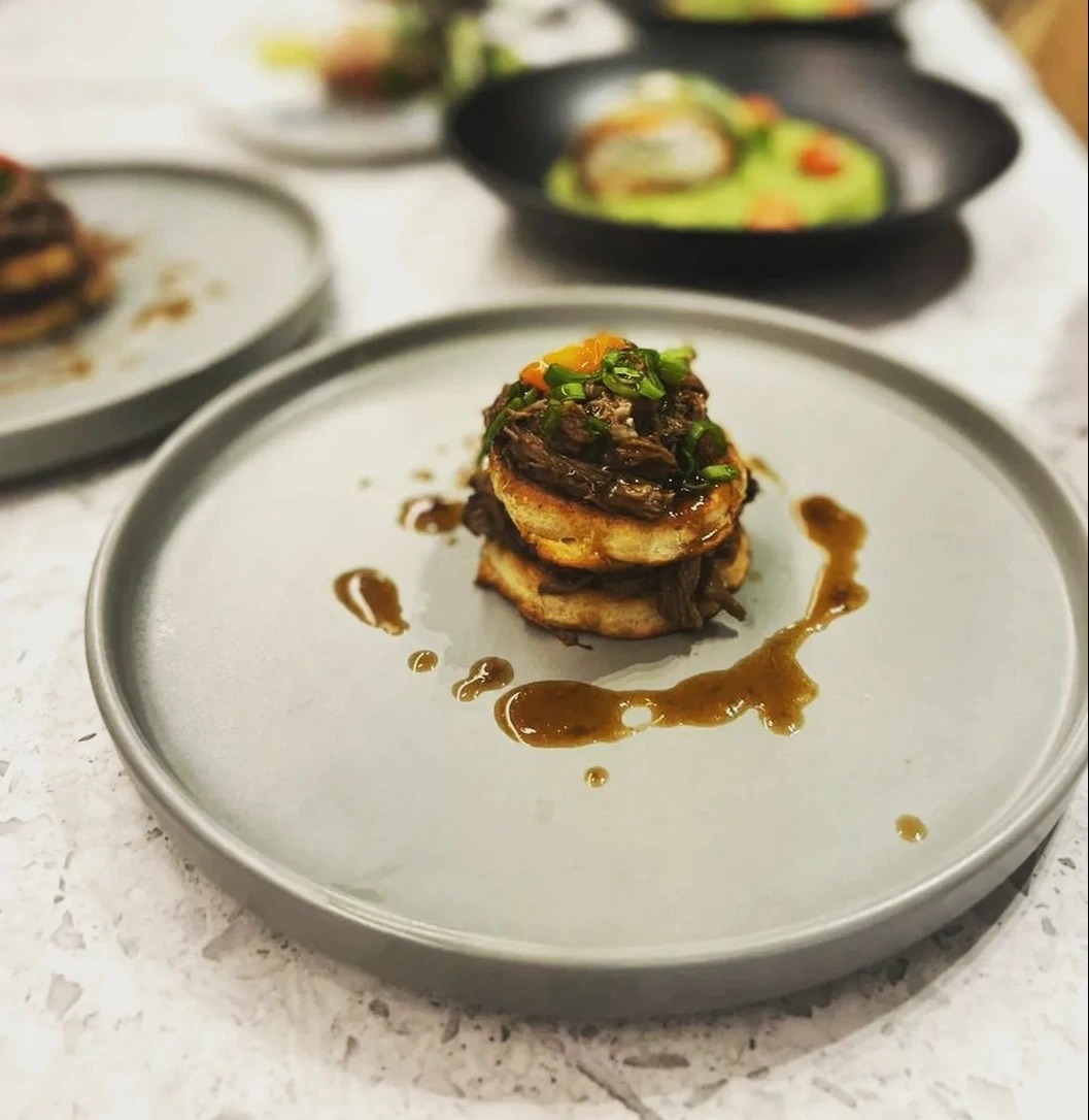 Blinis mais ,effiloché agneau citron confit.jpg Blinis mais ,effiloché agneau citron confit.jpg