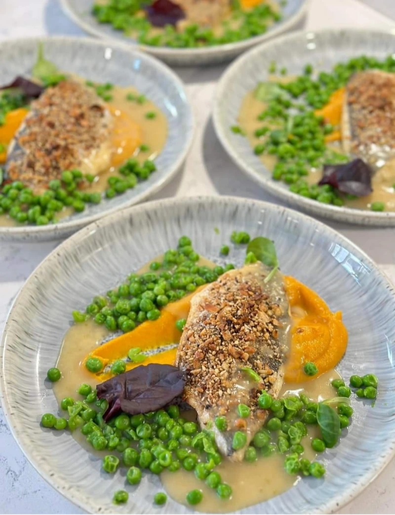 Seabream with dukan crust greenpeas and lime veloute eu 1.jpg
