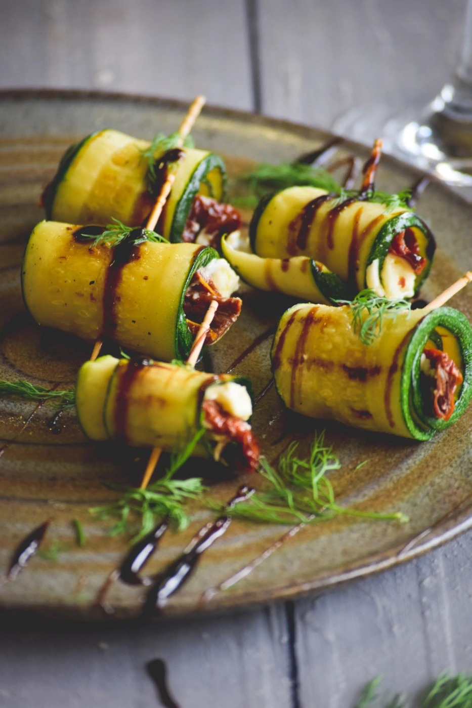 zuchini rolls.jpg