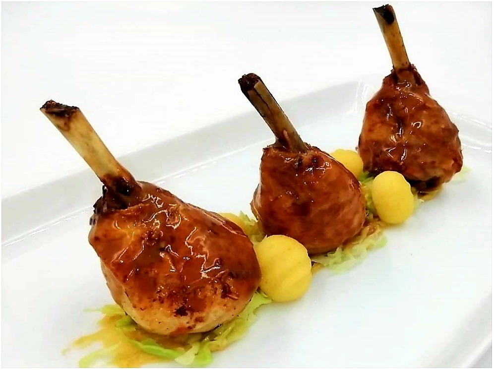 muslitos de pollo glaseados con ñoki de patata.jpg muslitos de pollo glaseados con ñoki de patata.jpg