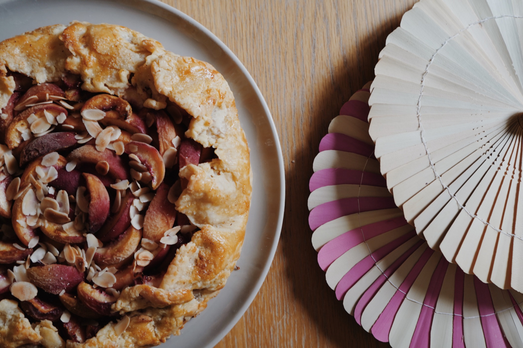 Tarte aux pêches ©jolisunday.studio.jpeg