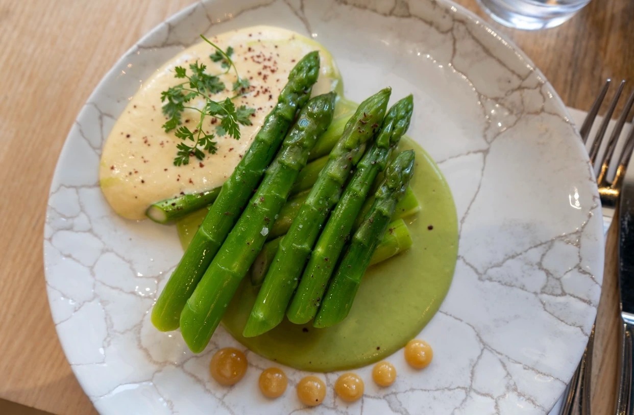 asperges hollandaise.jpg