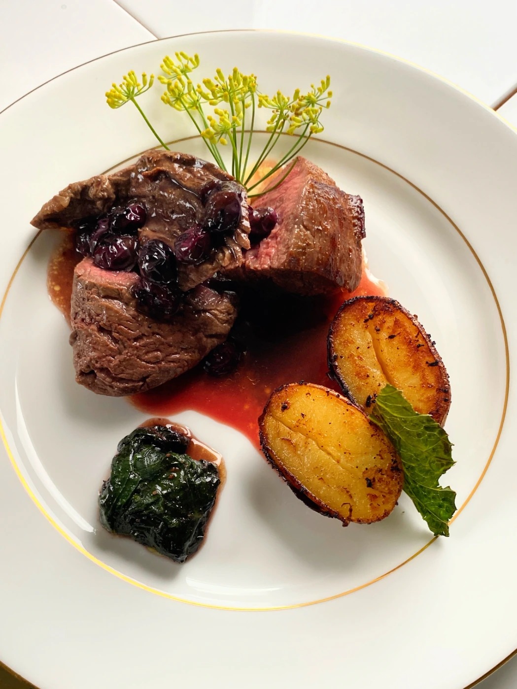 Bavette Pommes braisees au vin.JPG