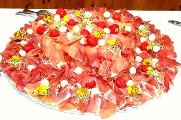 buffet2.jpg buffet2.jpg