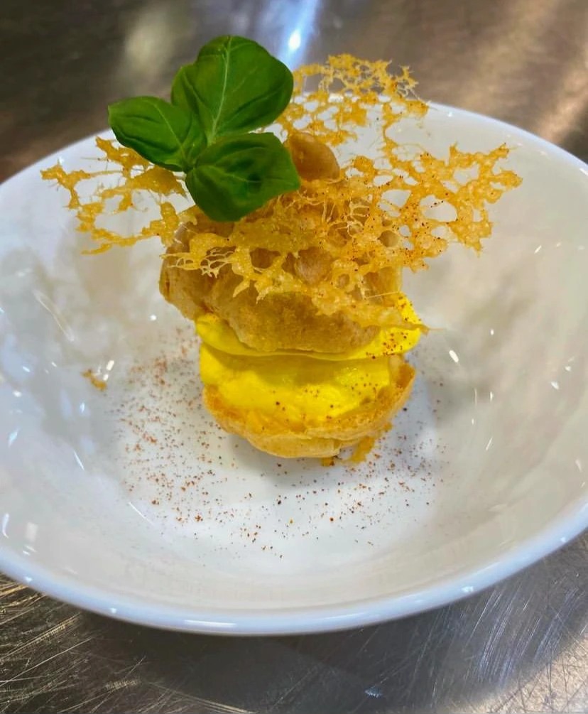 zafferano bignè.jpeg