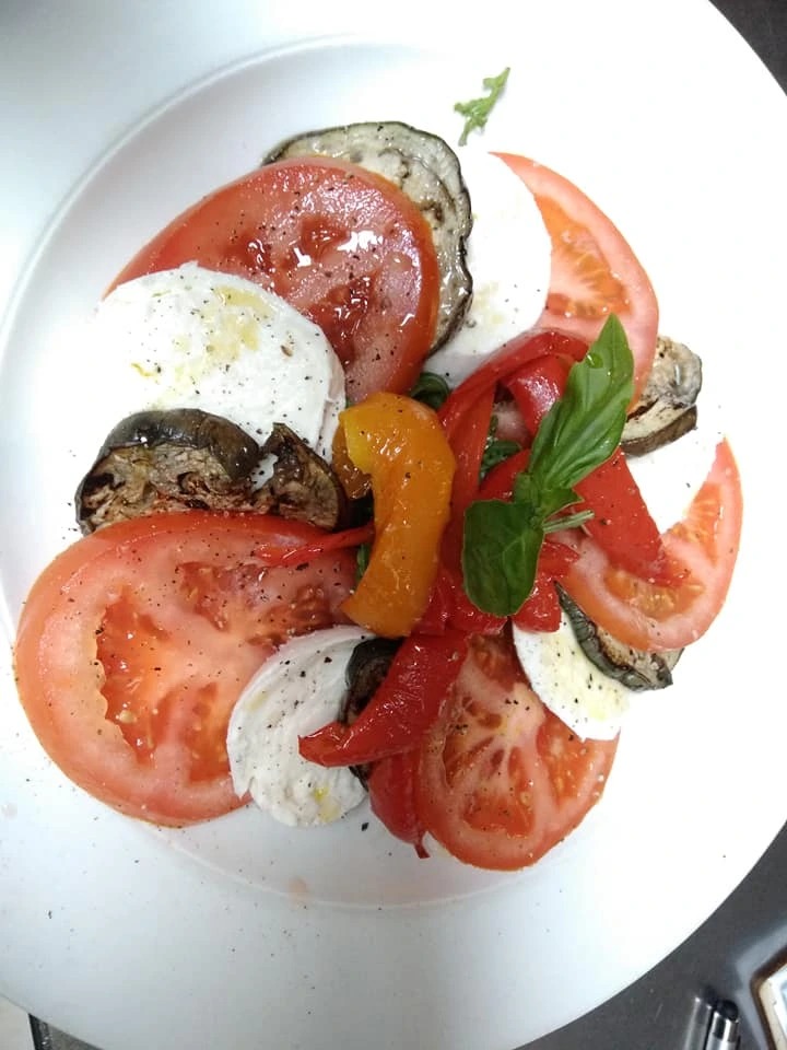 caprese.jpg