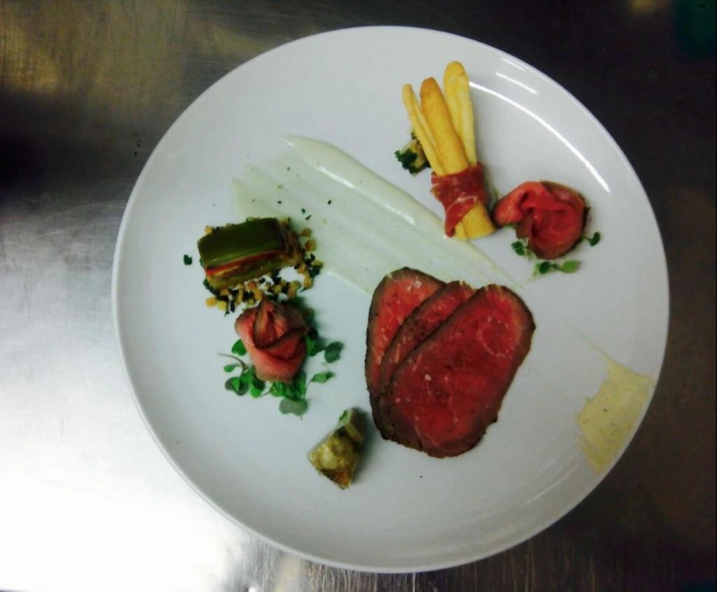 Beef carppacio starter.jpeg Beef carppacio starter.jpeg