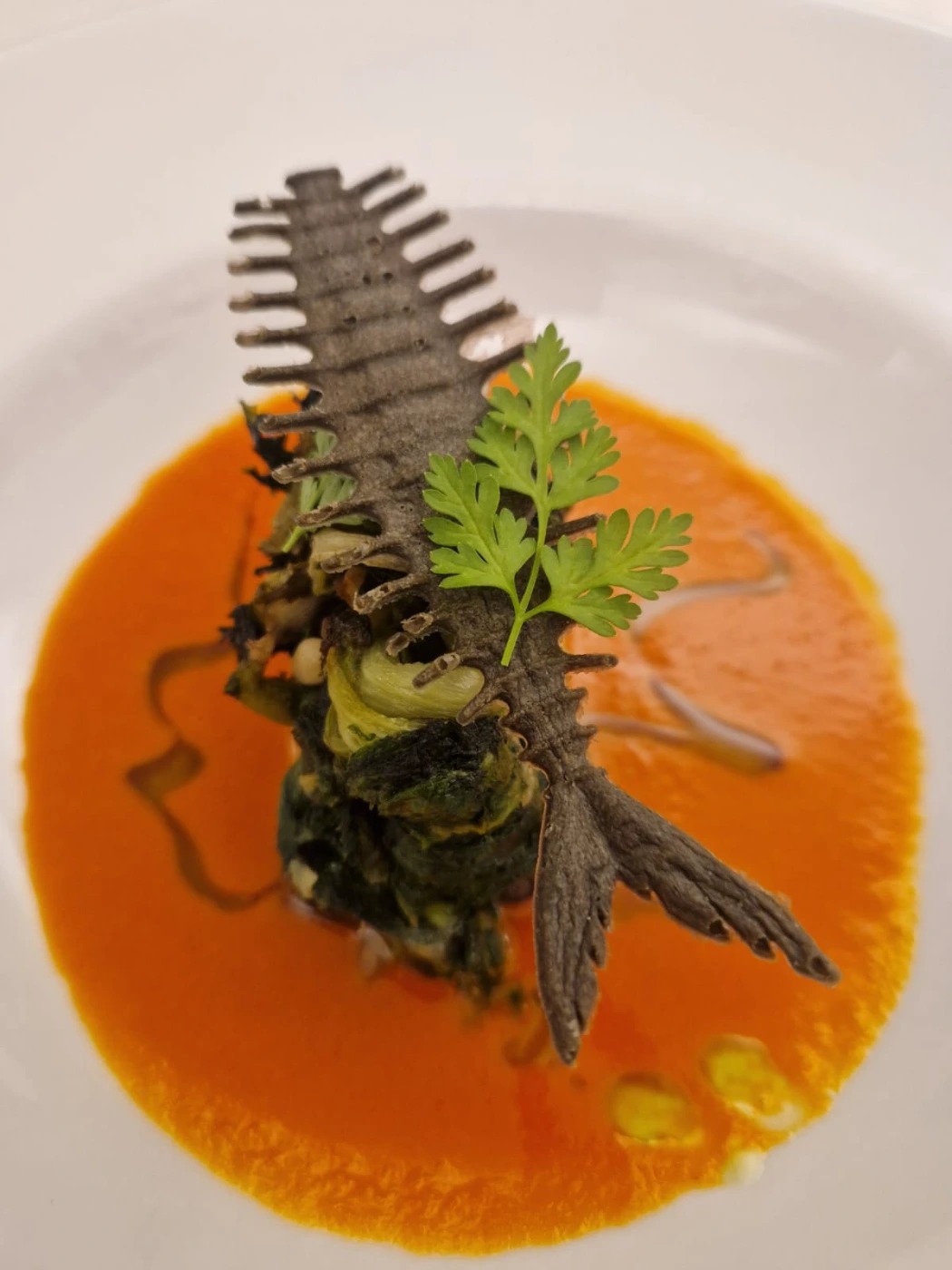 crema al pomodoro scarola alla napoletana e cracker al nero di seppia.jpg