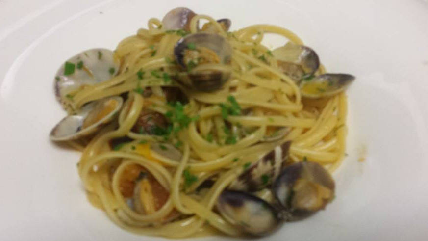 LINGUINE ALLE VONGOLE LINGUINE ALLE VONGOLE
