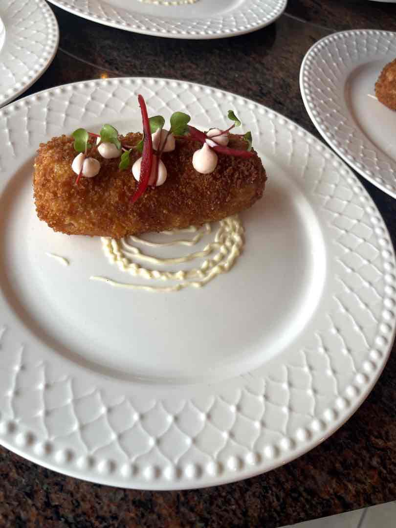 Made with insMind-Saffrans aranchini.jpg Made with insMind-Saffrans aranchini.jpg