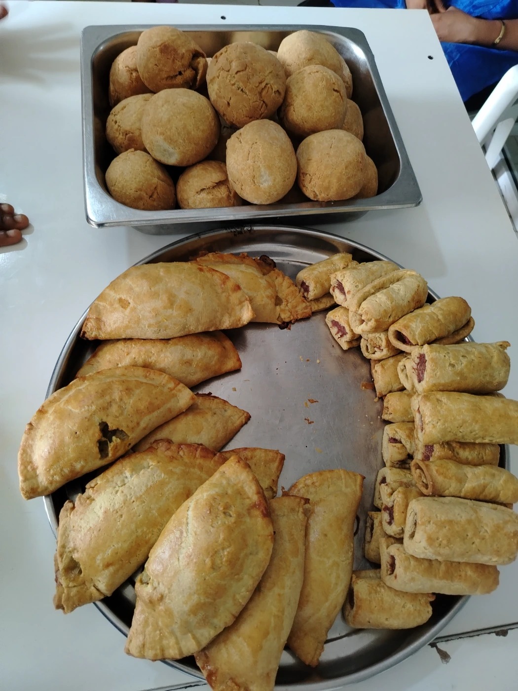 1000469727.jpg 1000469727.jpg