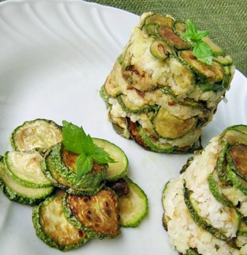 timballo di zucchine e friselle alla scarapece.png