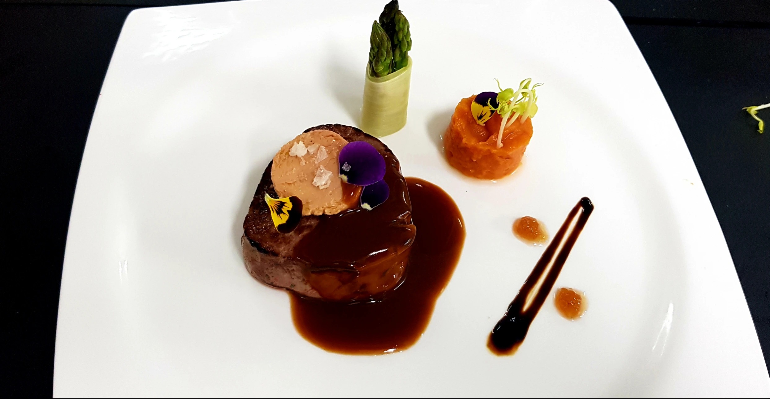 Solimillo reducción Pedro Ximenez y foié.jpg