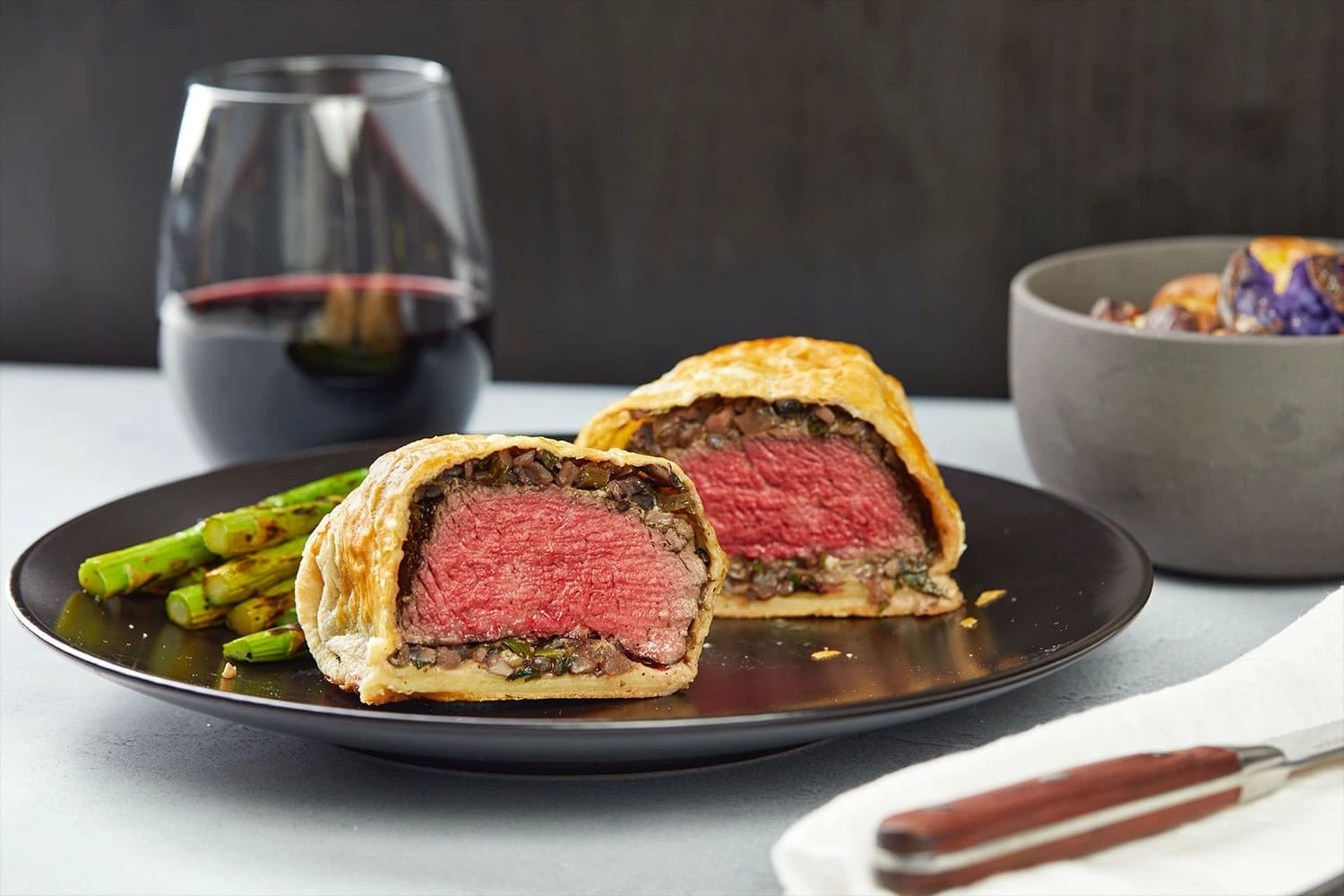 Recipe_BBQ_Beef-Wellington_UBLT-2.jpeg