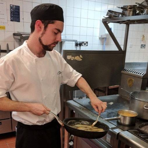 Kian McEvoy - Private Chef in Sandachō