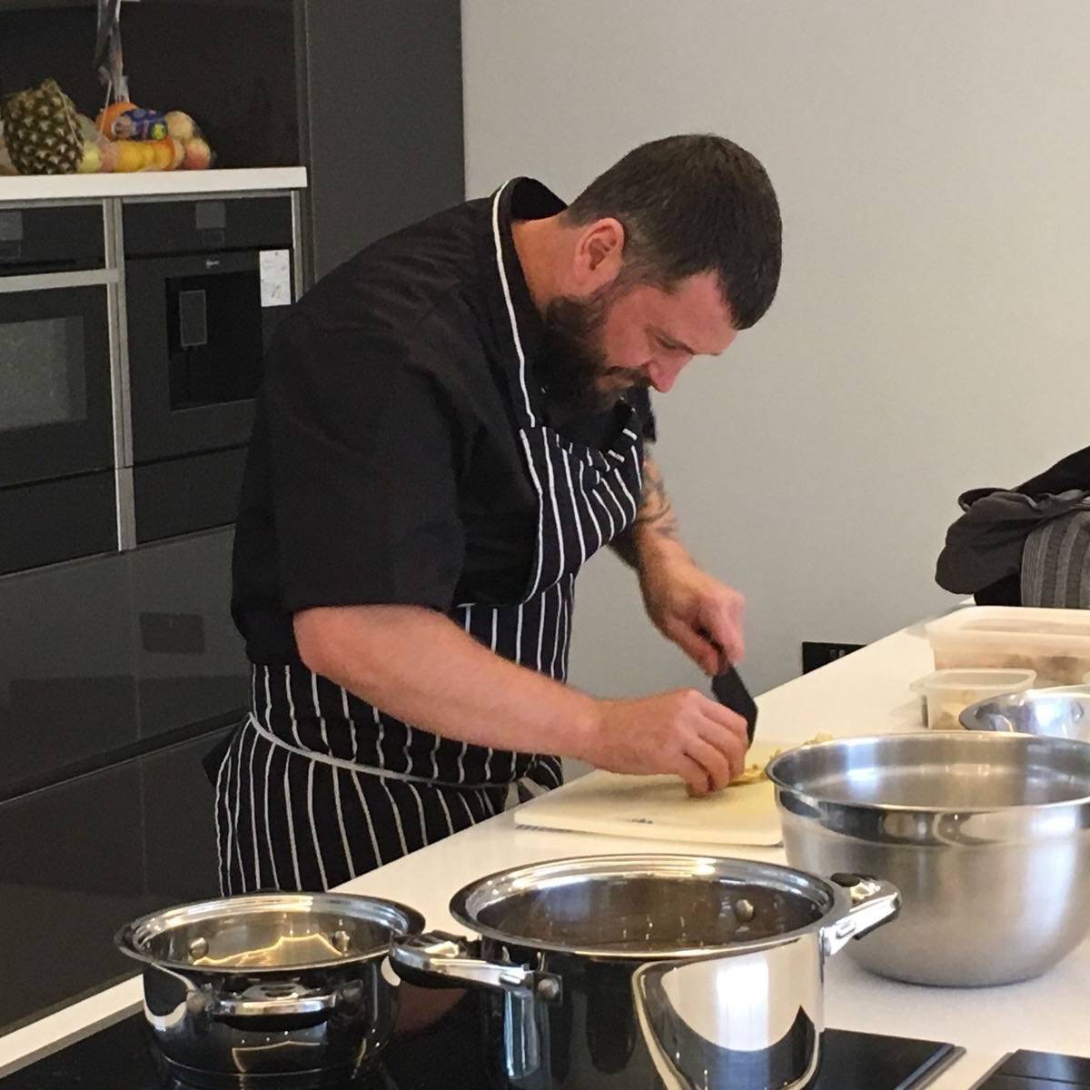 Oliver Charnock - Private Chef in Pontypridd