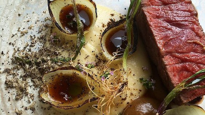 Bison with Onion