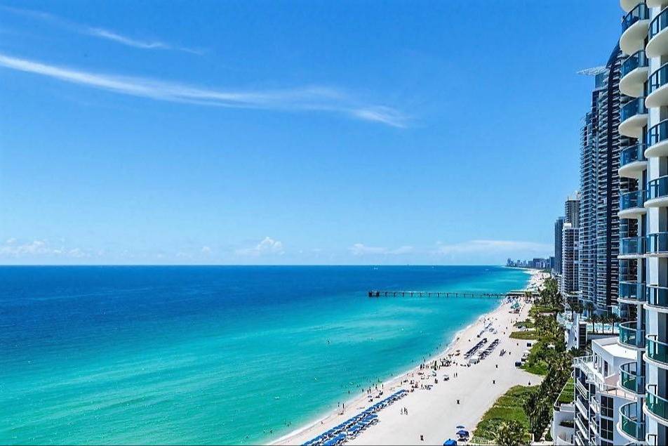 Amazing views of Sunny Isles Beach Amazing views of Sunny Isles Beach - Take a Chef