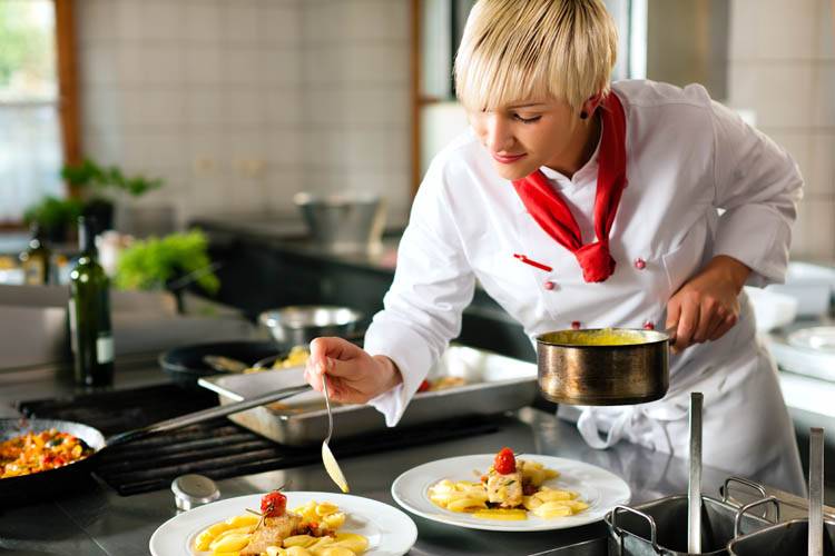 Private Chef cooking in Elia Our Private Chef in Elia