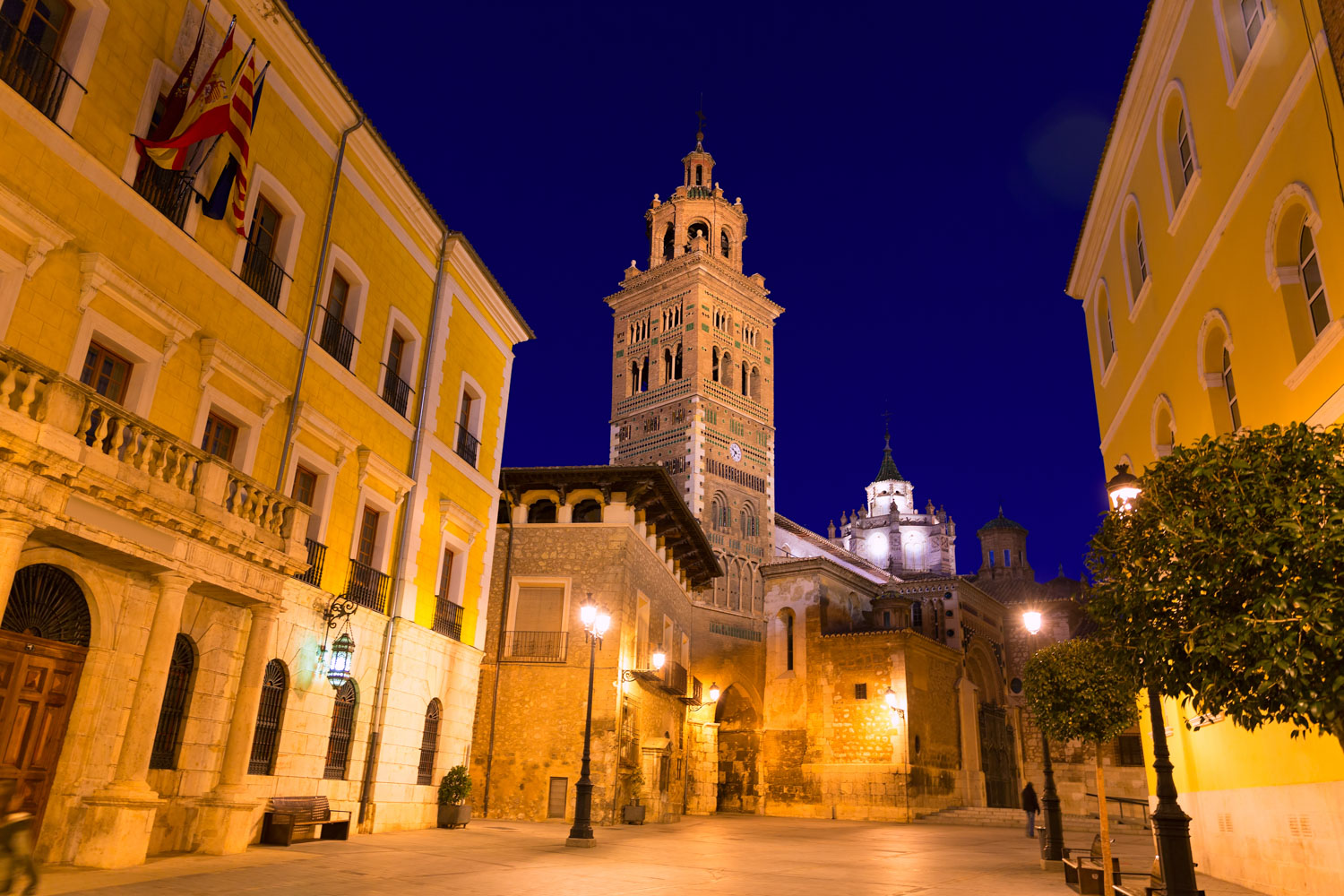 Imagen de la Plaza de la Catedral de Teruel Chef a Domicilio en Teruel, Personal Chef Teruel, Chef Privado Teruel, Chef en casa Teruel - Takeachef.com