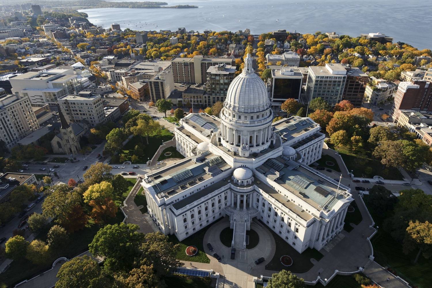 Areal view of Madison Areal view of Madison - Take a Chef