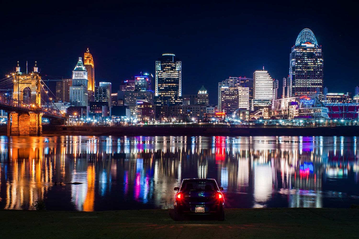A car faces central Cincinnati, Ohio Private Chef in Cincinnati header
