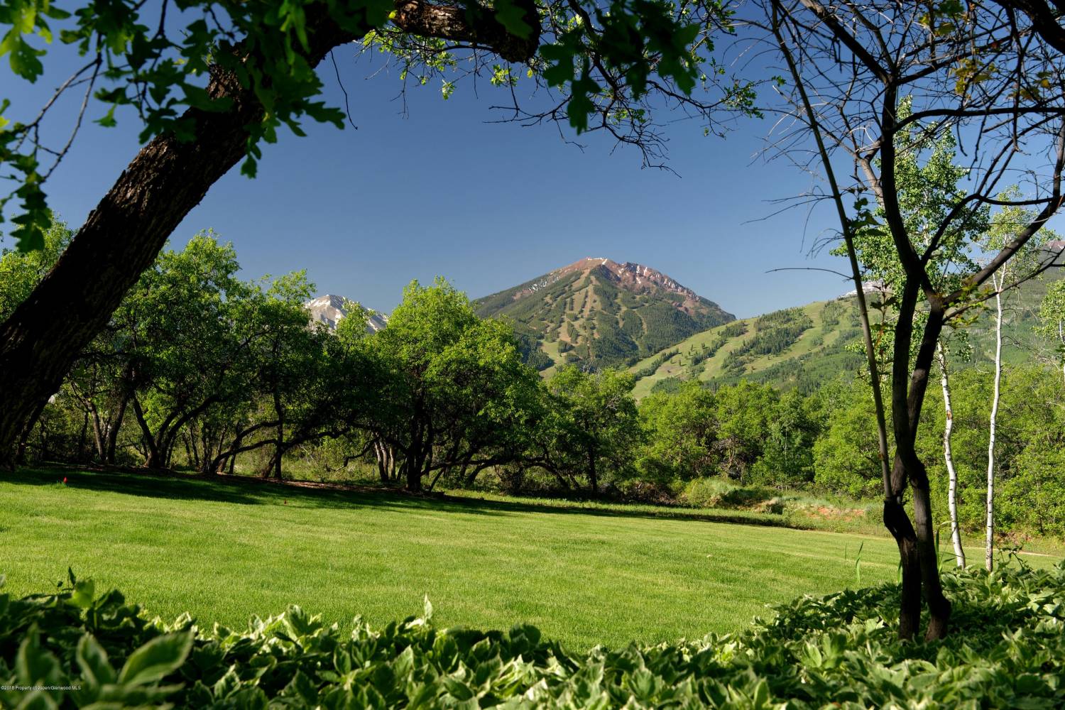Beautiful landscape at Starwood Colorado Beautiful landscape at Starwood Colorado - Take a Chef