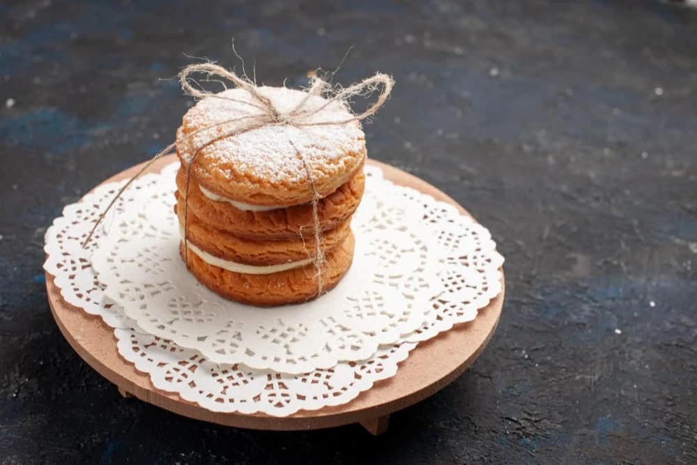Almond shortbread cookies dusted with powdered sugar