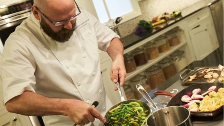 Private Chef cooking in Idaho Falls Our Private Chef in Idaho Falls