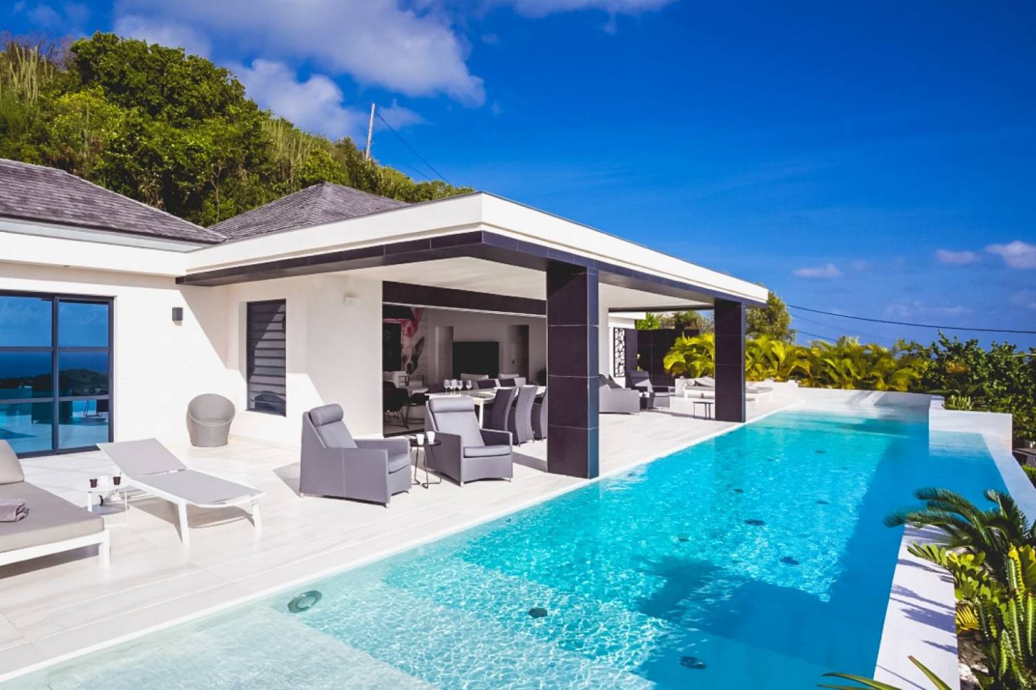 Sit back, relax, and enjoy as our Private Chefs in St. Barts treat you. header